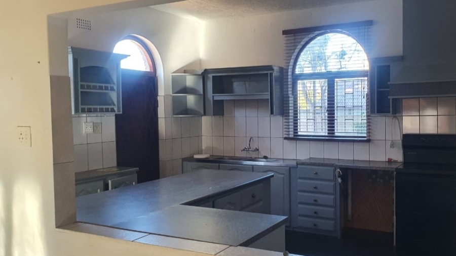 5 Bedroom Property for Sale in Parkersdorp Western Cape